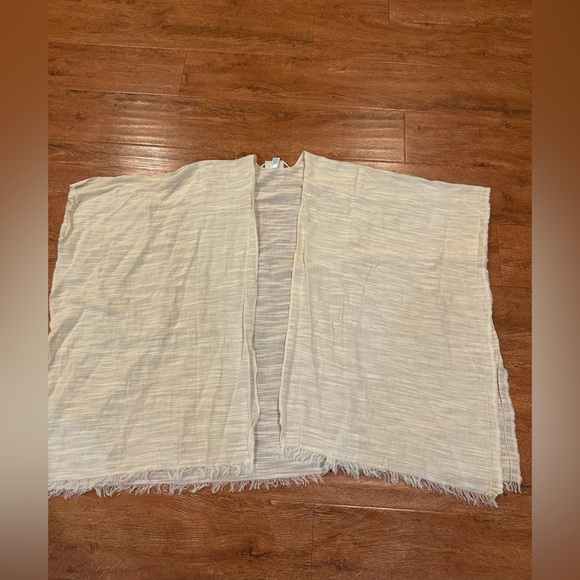 Cream Knit Wrap - Picture 1 of 3